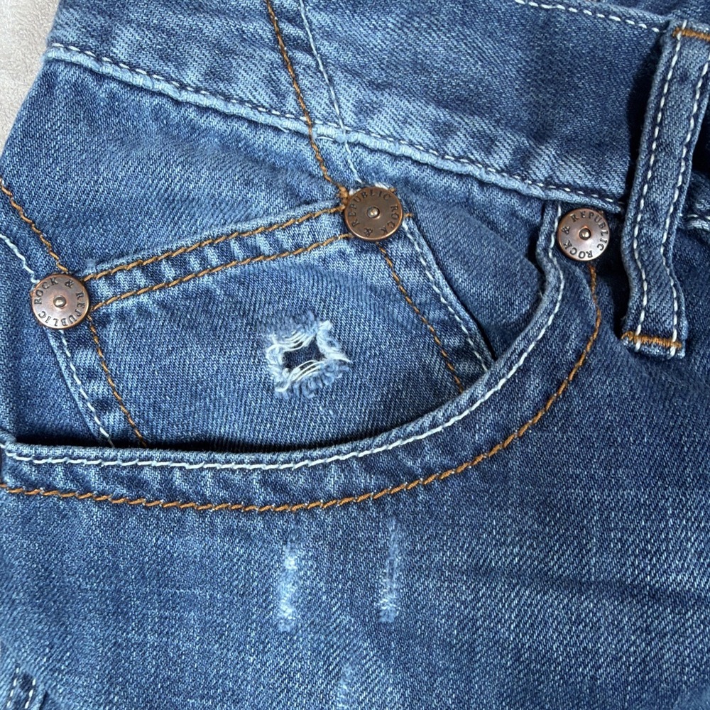 Rock & Republic Henlee Bootcut Jeans Men's 33x31.5 Distressed Denim Blue - Picture 3 of 16